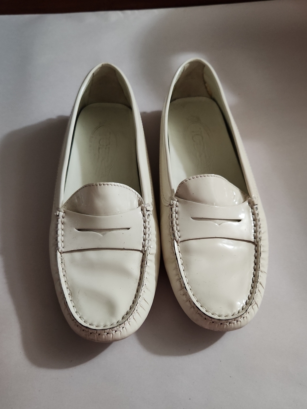 TODS White Gommino Driving Moccasin 7.5